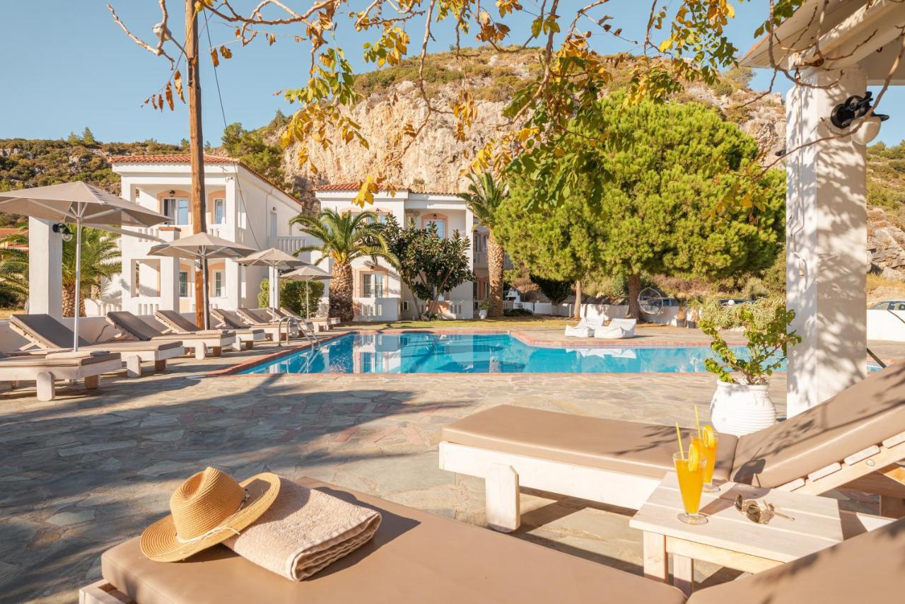 Princess Tia Hotel Samos Town Exterior photo